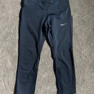 Nike Dri-Fit Cropped Training Leggings